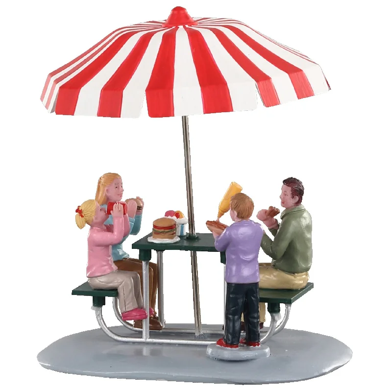 Lemax Carnival Table Piece: Lunch at the Park #93432