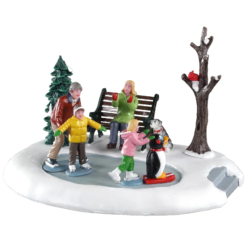 Lemax Vail Village Table Piece: Beginner Skaters #93424